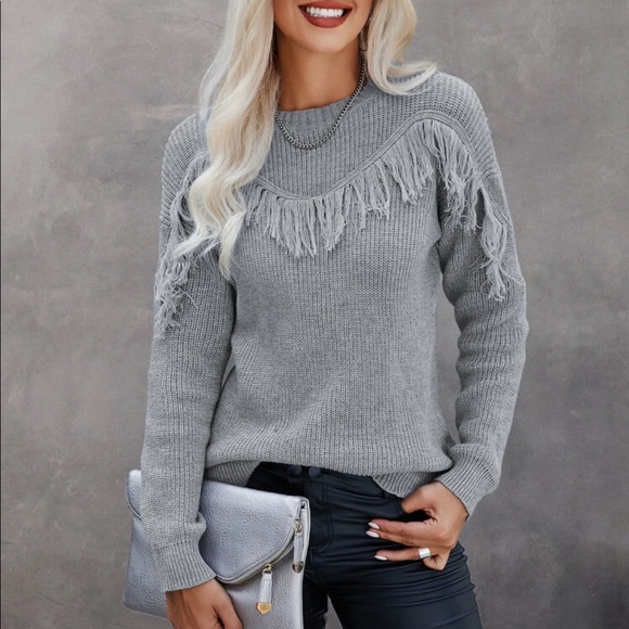 Tops - Gray‎ fringe trim drop shoulder sweater